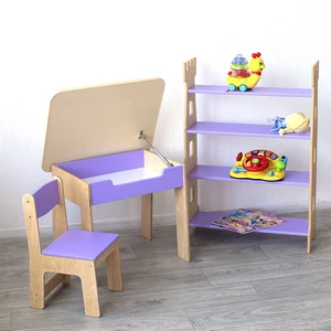 Kindertisch aus Holz mit Stuhl und Regal