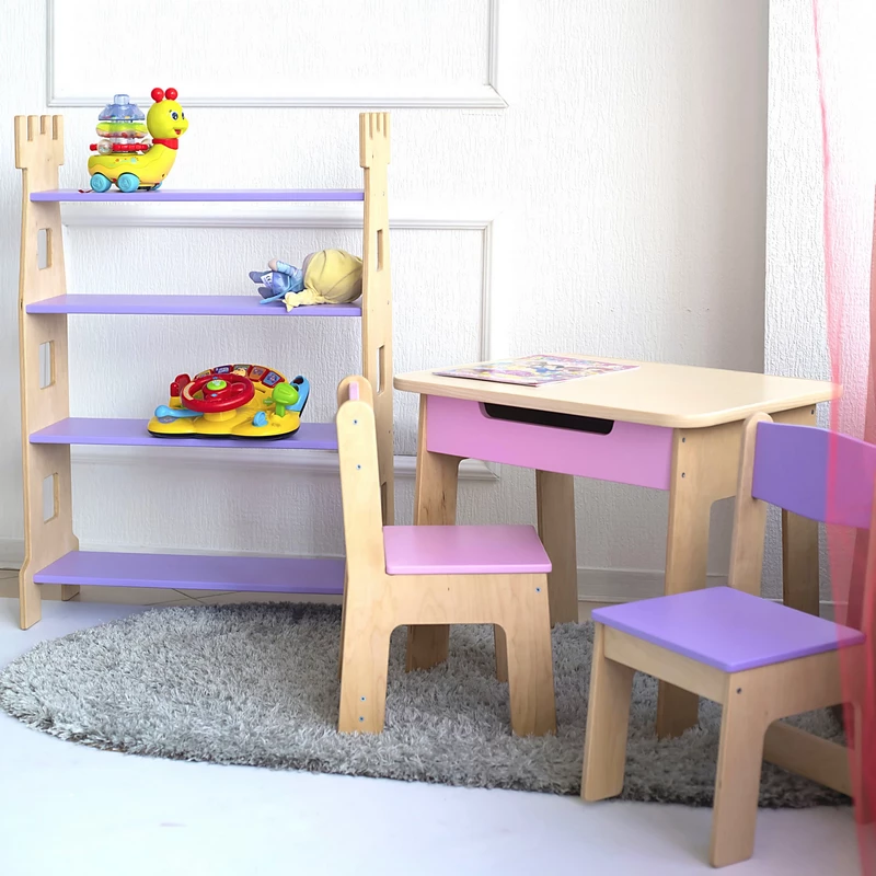 Kinderregal für Spielzeug und Bücher in Form einer Burg